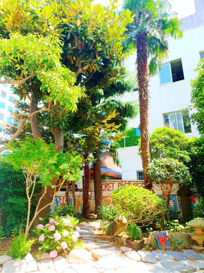Gallery Family Hotel Мокпо Екстериор снимка