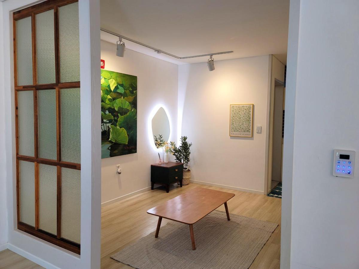 Gallery Family Hotel Мокпо Екстериор снимка